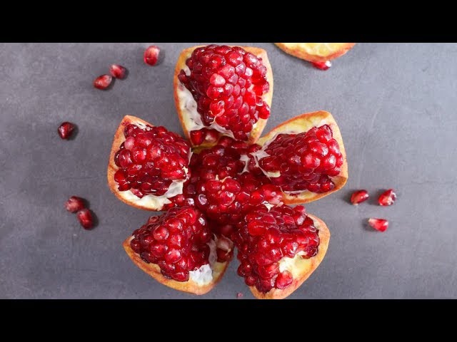 How to Cut a Pomegranate The Easy Way