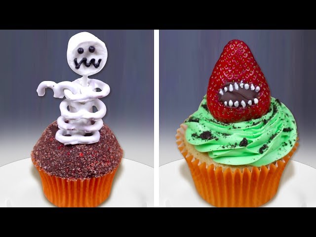 Last Minute Halloween Treats | Halloween Cupcake Toppers