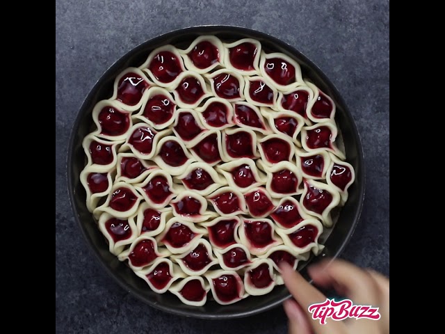 Cherry Pie Pull Apart (2 Ingredient)
